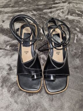 FIONI Clothing Black Wrap Ankle Strap Sandals